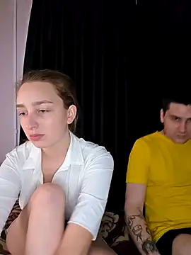 Sweet Little Lie online show from October 25, 8:13 am