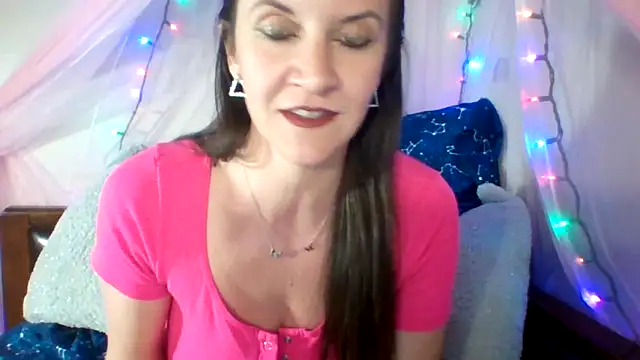 easy briezy online show from November 19, 1:16 am