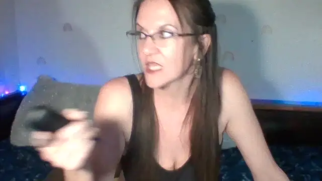 easy briezy online show from January 13, 2:26 am