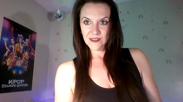 Snapshot of easy_briezy chatting on January 12, 5:36 am easy briezy online show from January 12, 5:36 am