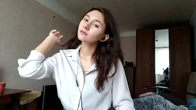 Snapshot of MiaLovelyOne chatting on October 22, 7:30 am MiaLovelyOne online show from October 22, 7:30 am