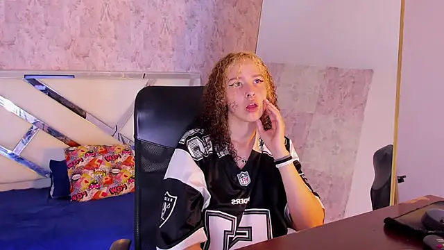 benny wilson online show from December 14, 4:29 am