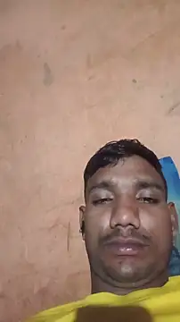 Snapshot of BiggerDickGuy chatting on December 18, 4:11 pm BiggerDickGuy online show from December 18, 4:11 pm