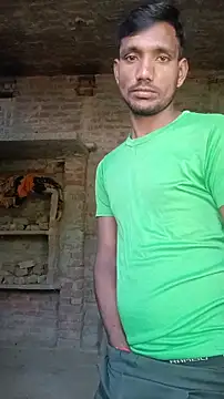 Snapshot of BiggerDickGuy chatting on November 17, 8:07 am BiggerDickGuy online show from November 17, 8:07 am