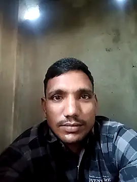 Snapshot of BiggerDickGuy chatting on October 10, 1:06 am BiggerDickGuy online show from October 10, 1:06 am