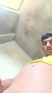 Snapshot of BiggerDickGuy chatting on December 15, 7:14 am BiggerDickGuy online show from December 15, 7:14 am