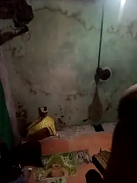 Snapshot of BiggerDickGuy chatting on October 13, 4:52 pm BiggerDickGuy online show from October 13, 4:52 pm