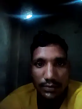 Snapshot of BiggerDickGuy chatting on October 11, 12:33 am BiggerDickGuy online show from October 11, 12:33 am