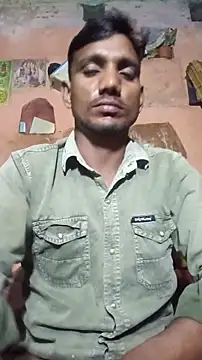 Snapshot of BiggerDickGuy chatting on November 27, 4:51 pm BiggerDickGuy online show from November 27, 4:51 pm