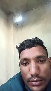 Snapshot of BiggerDickGuy chatting on November 13, 1:53 am BiggerDickGuy online show from November 13, 1:53 am