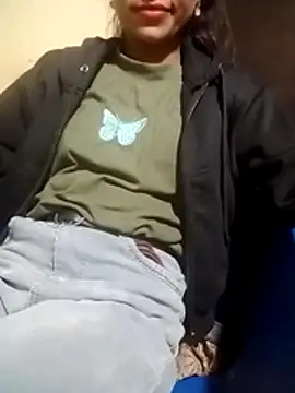 Snapshot of Mahi677 chatting on December 1, 3:40 am Mahi677 online show from December 1, 3:40 am