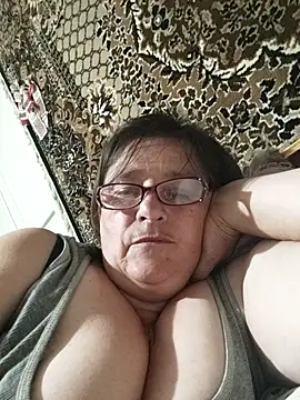 Snapshot of MilaCold5443 chatting on June 20, 8:25 pm MilaCold5443 online show from June 20, 8:25 pm