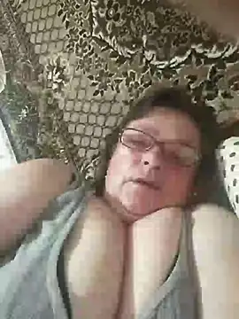 Snapshot of MilaCold5443 chatting on June 11, 2:53 am MilaCold5443 online show from June 11, 2:53 am