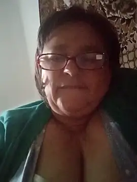 Snapshot of MilaCold5443 chatting on December 5, 4:49 pm MilaCold5443 online show from December 5, 4:49 pm