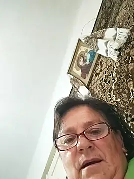 Snapshot of MilaCold5443 chatting on June 17, 4:23 am MilaCold5443 online show from June 17, 4:23 am