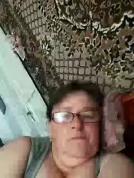 Snapshot of MilaCold5443 chatting on June 26, 9:26 am MilaCold5443 online show from June 26, 9:26 am