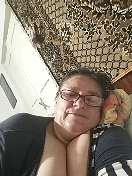 Snapshot of MilaCold5443 chatting on July 2, 6:03 pm MilaCold5443 online show from July 2, 6:03 pm
