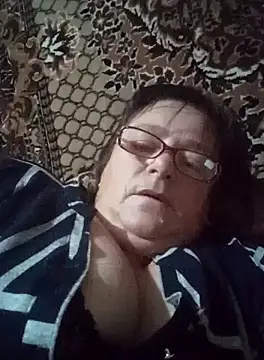 Snapshot of MilaCold5443 chatting on December 18, 4:17 am MilaCold5443 online show from December 18, 4:17 am