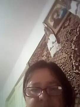 MilaCold5443 online show from April 12, 3:43 am