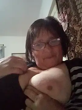 MilaCold5443 online show from April 16, 9:50 pm