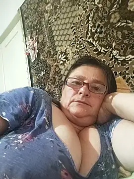 Snapshot of MilaCold5443 chatting on July 9, 4:06 pm MilaCold5443 online show from July 9, 4:06 pm