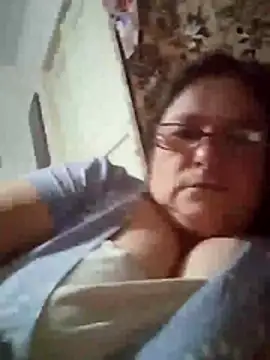 Snapshot of MilaCold5443 chatting on November 29, 5:40 am MilaCold5443 online show from November 29, 5:40 am