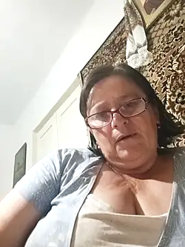 Snapshot of MilaCold5443 chatting on June 4, 8:24 pm MilaCold5443 online show from June 4, 8:24 pm