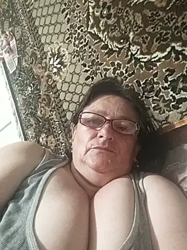 Snapshot of MilaCold5443 chatting on June 10, 6:42 pm MilaCold5443 online show from June 10, 6:42 pm