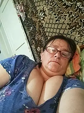 Snapshot of MilaCold5443 chatting on July 7, 7:34 am MilaCold5443 online show from July 7, 7:34 am