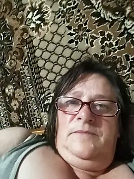Snapshot of MilaCold5443 chatting on June 23, 9:24 pm MilaCold5443 online show from June 23, 9:24 pm