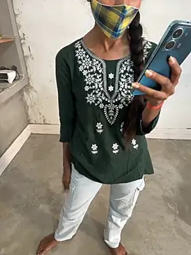 Snapshot of Rani_hot2 chatting on October 17, 6:50 am Rani hot2 online show from October 17, 6:50 am