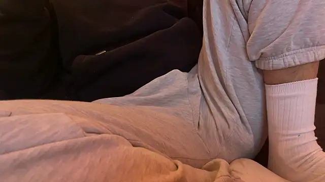 Louischarles123 online show from January 11, 6:48 pm