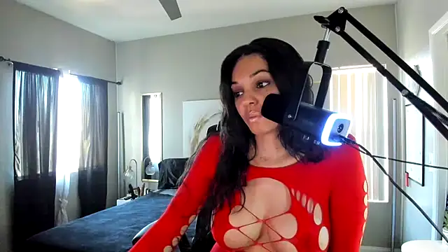 Snapshot of Myonnathegod chatting on November 10, 10:15 pm Myonnathegod online show from November 10, 10:15 pm