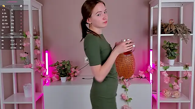 LittleCutieSandy online show from October 17, 3:10 am