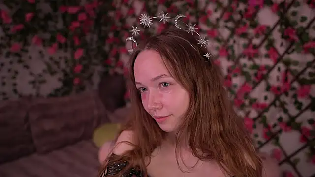 Petite Polly online show from November 28, 6:08 pm