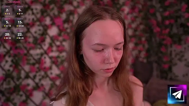 Petite Polly online show from November 30, 6:09 pm