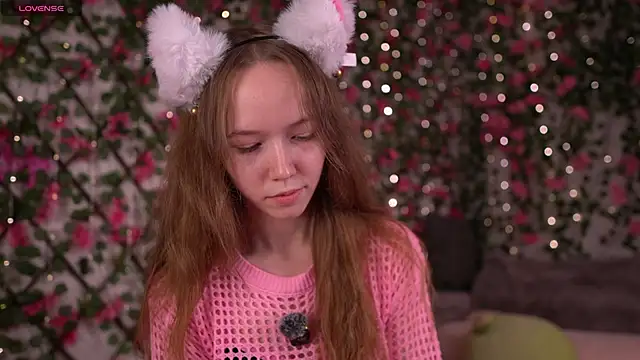 Petite Polly online show from December 15, 6:03 pm