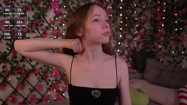 Petite Polly online show from February 8, 6:05 pm