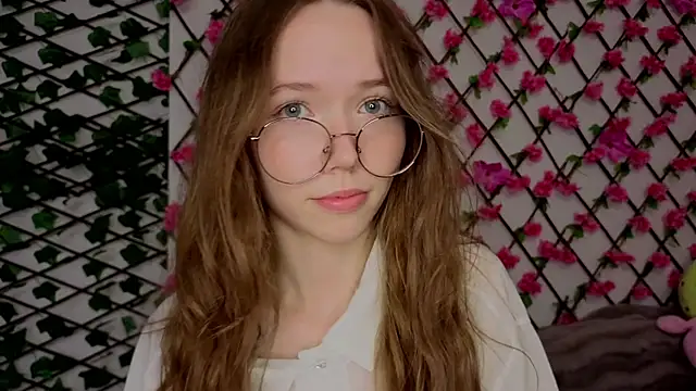 Petite Polly online show from October 16, 8:17 pm