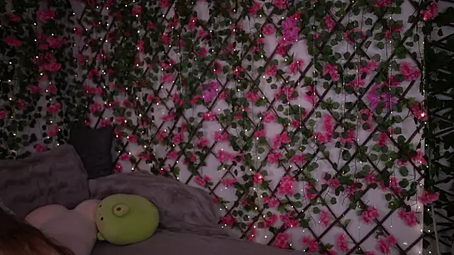 Petite Polly online show from February 22, 6:09 pm