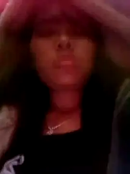 hello-cute online show from October 25, 11:16 pm