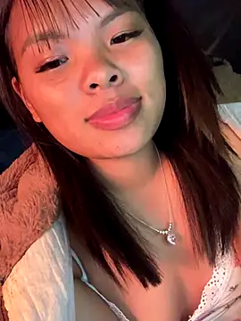 hello-cute online show from December 5, 6:12 am