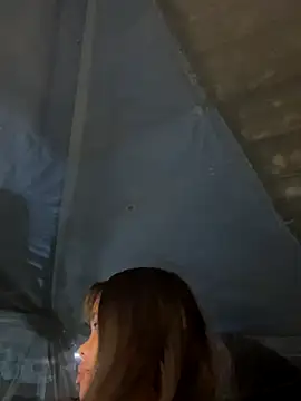 hello-cute online show from December 20, 7:11 am