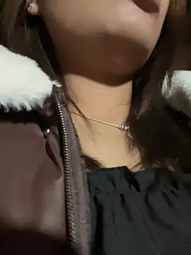 Snapshot of hello-cute chatting on January 19, 6:39 am hello-cute online show from January 19, 6:39 am