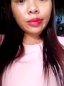 hello-cute online show from October 12, 8:26 am