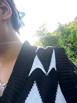 hello-cute online show from November 27, 1:06 am