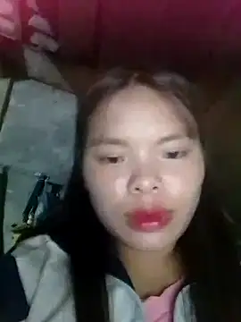 hello-cute online show from October 18, 1:46 pm