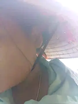 hello-cute online show from November 6, 2:26 am