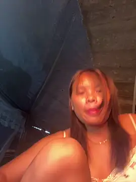 hello-cute online show from December 16, 3:22 am