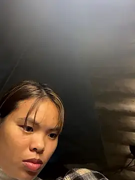 hello-cute online show from January 12, 5:47 am